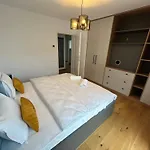 B-Holiday Luxury Apartments Urban Plaza