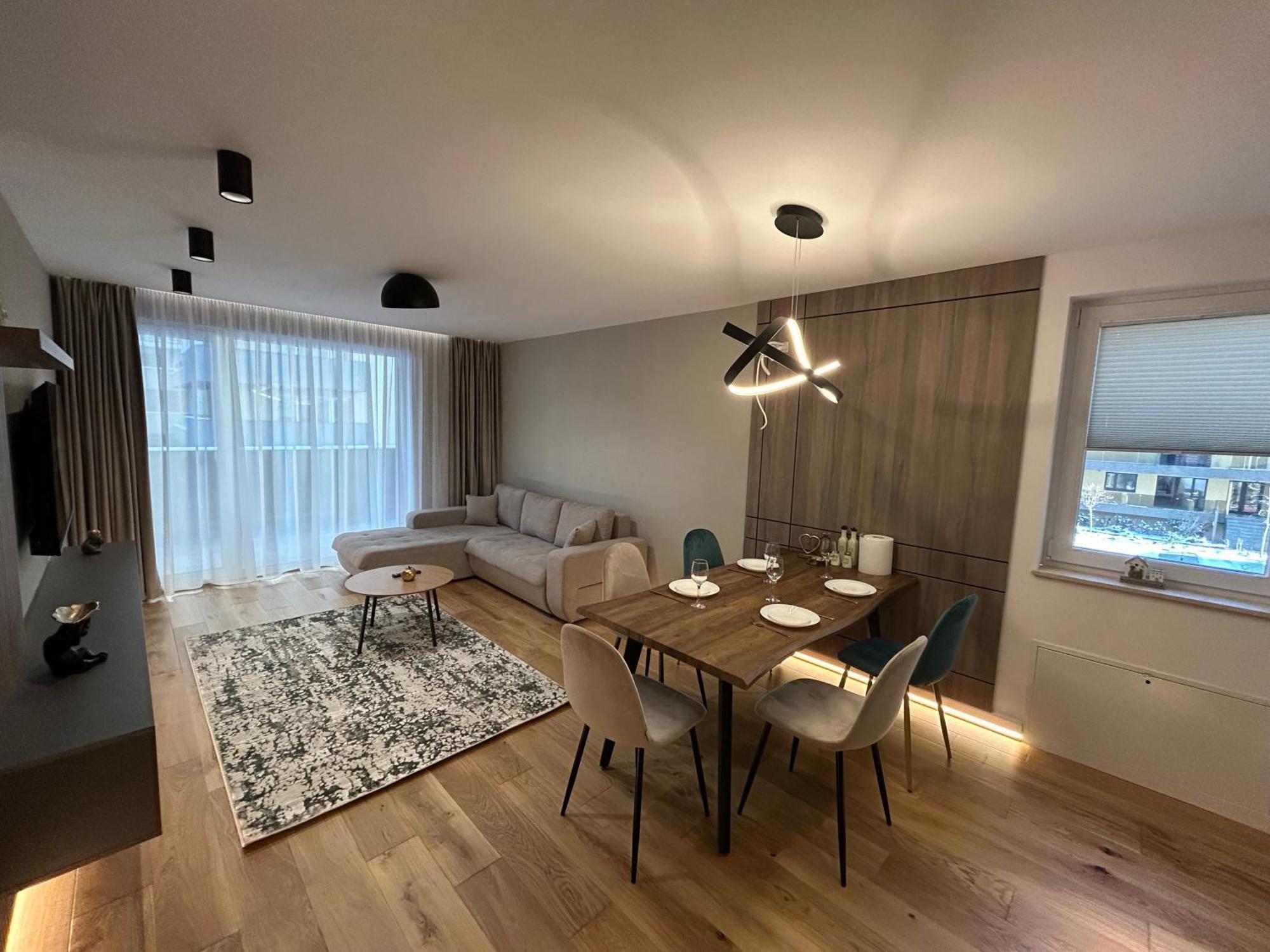 Apartment B-holiday Luxury Urban Plaza Brașov